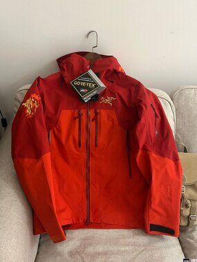 Arc'teryx Alpha SV Jacket